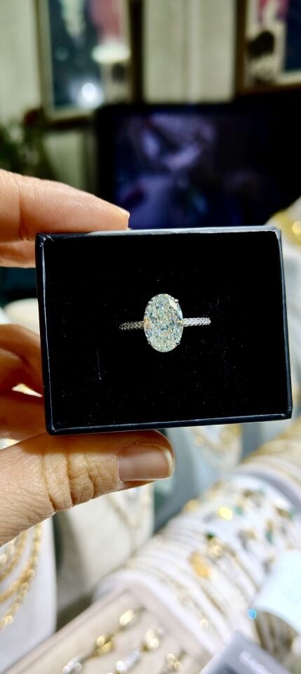 Mozanit Oval Taşlı Yüzük