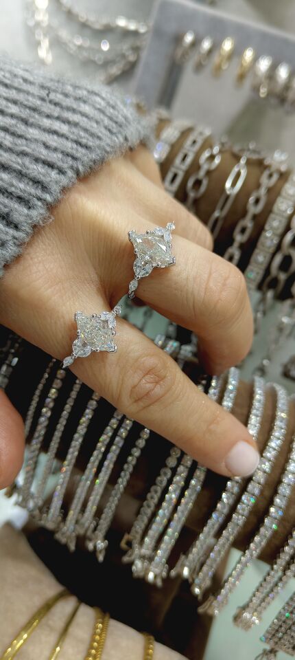 Mozanit Markiz Yüzük Taşlı